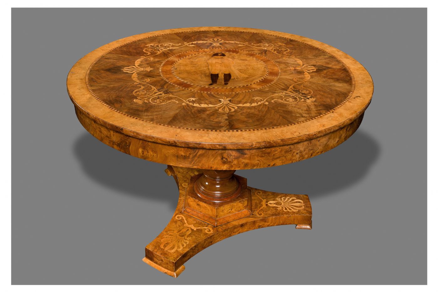 Runder Tisch mit Darstellung von Napoleon Bonaparte, Rolo, Vincenzo Mari (1802-1888)